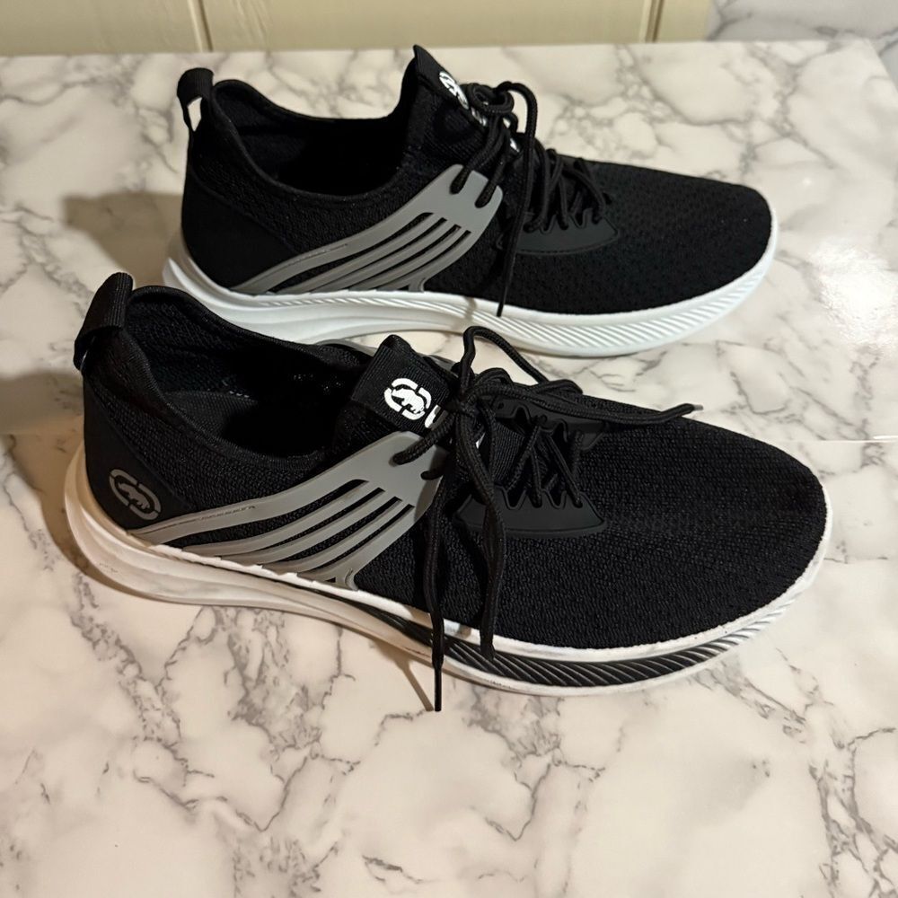NEW UNLTD Men's Black Athletic Shoes Size 9.5